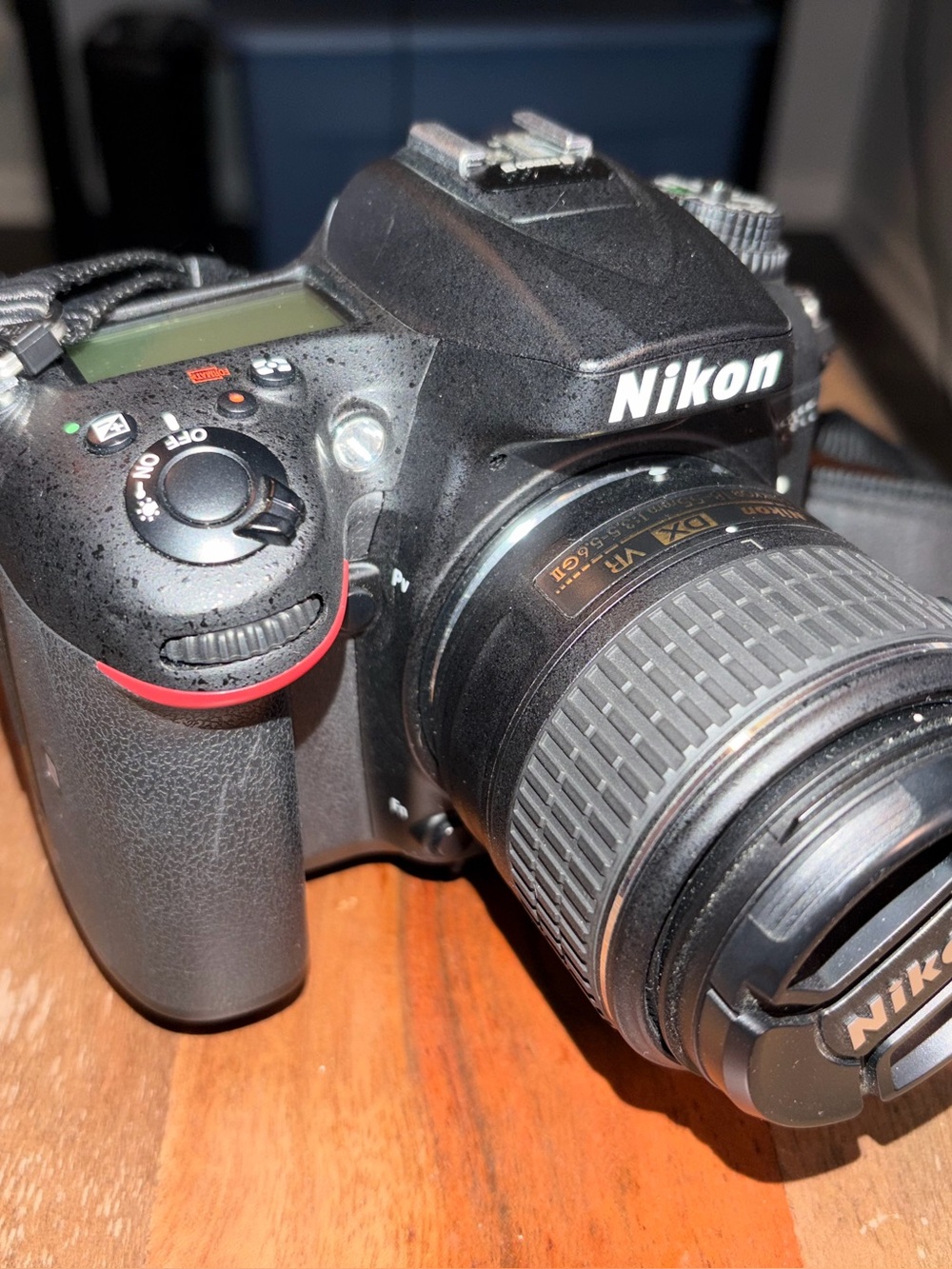 Nikon D7200 with one lens and accessories